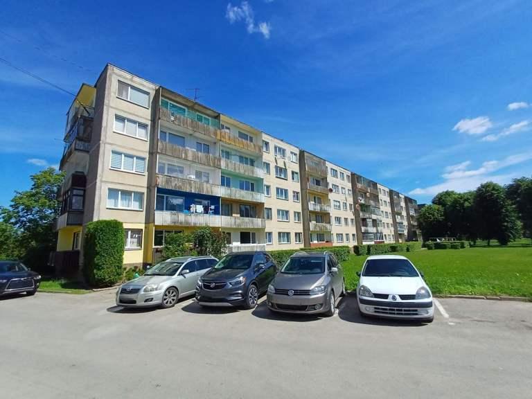 Butas — Akmenės r. sav.