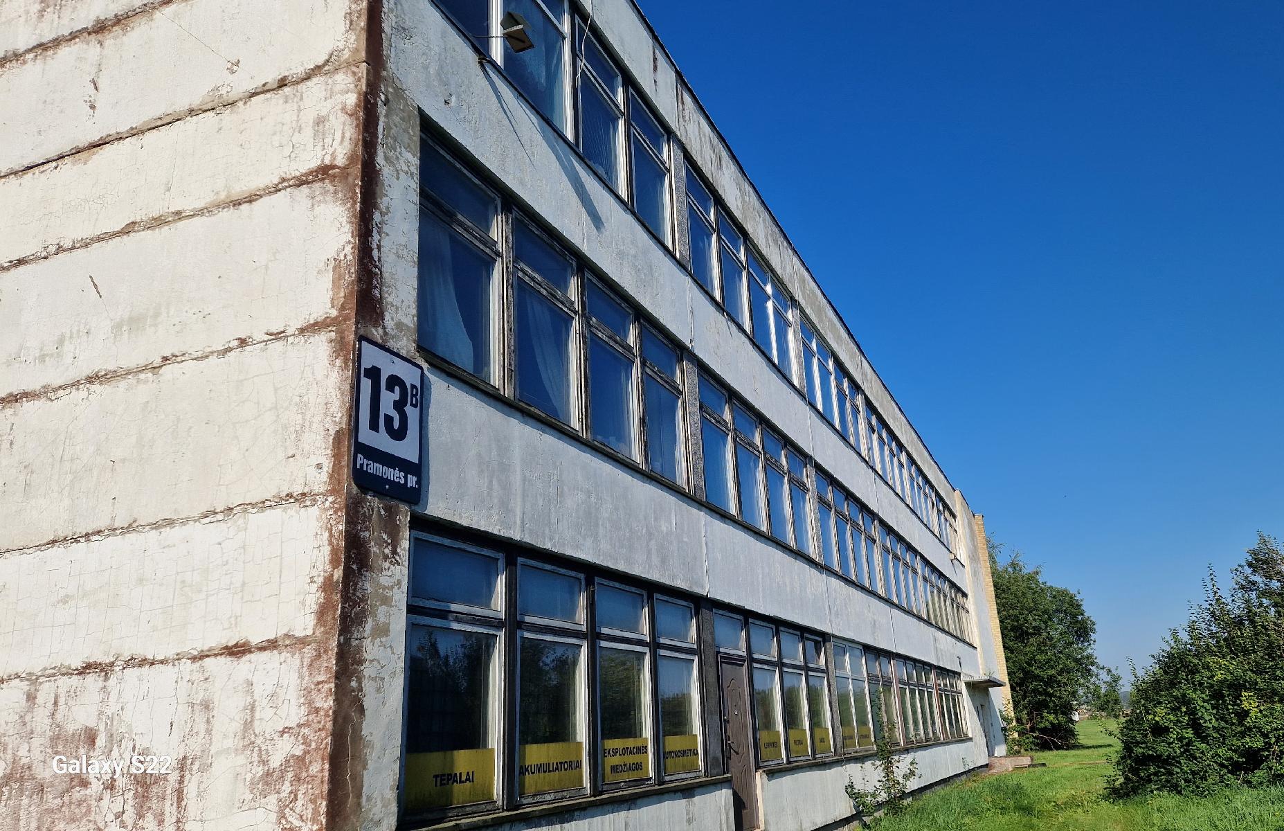 Administracinis pastatas — Plungės r. sav.