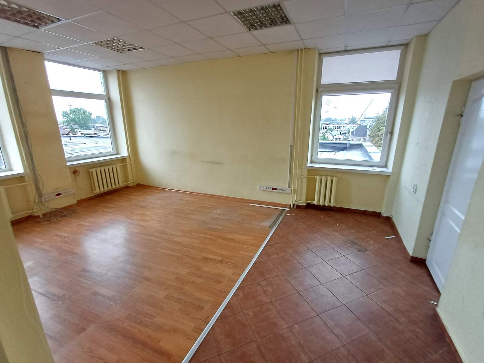 Administracinis pastatas — Panevėžio m. sav.
