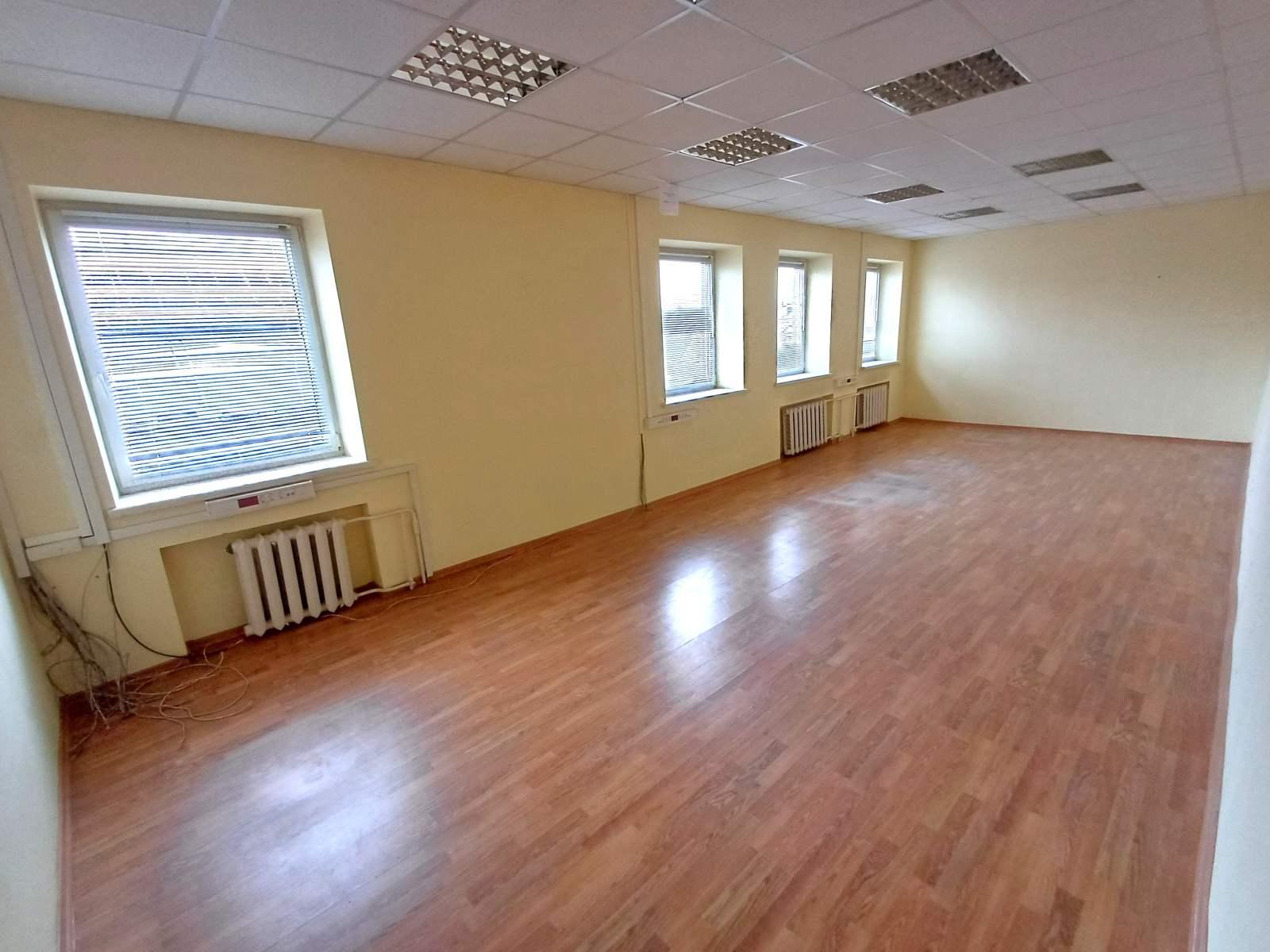 Administracinis pastatas — Panevėžio m. sav.