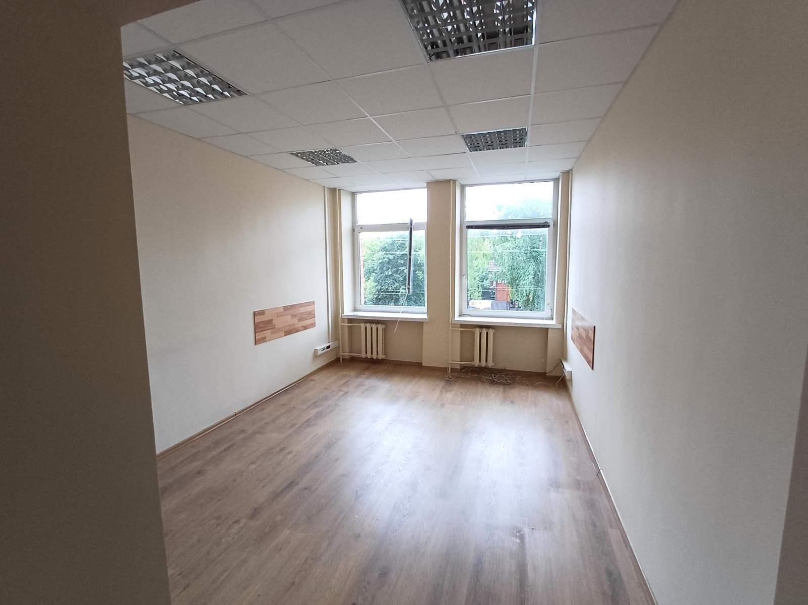 Administracinis pastatas — Panevėžio m. sav.