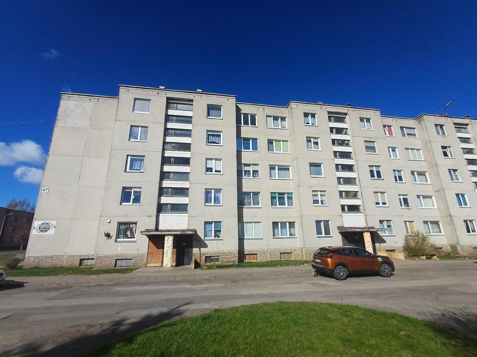 Butas — Akmenės r. sav.