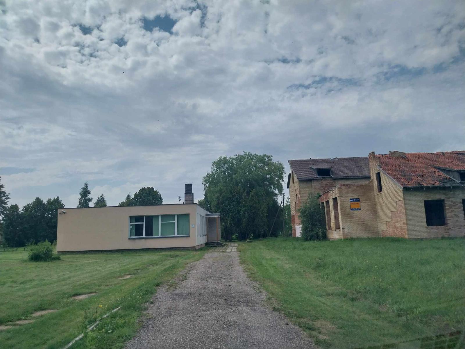Mokykla — Vilkaviškio r. sav.