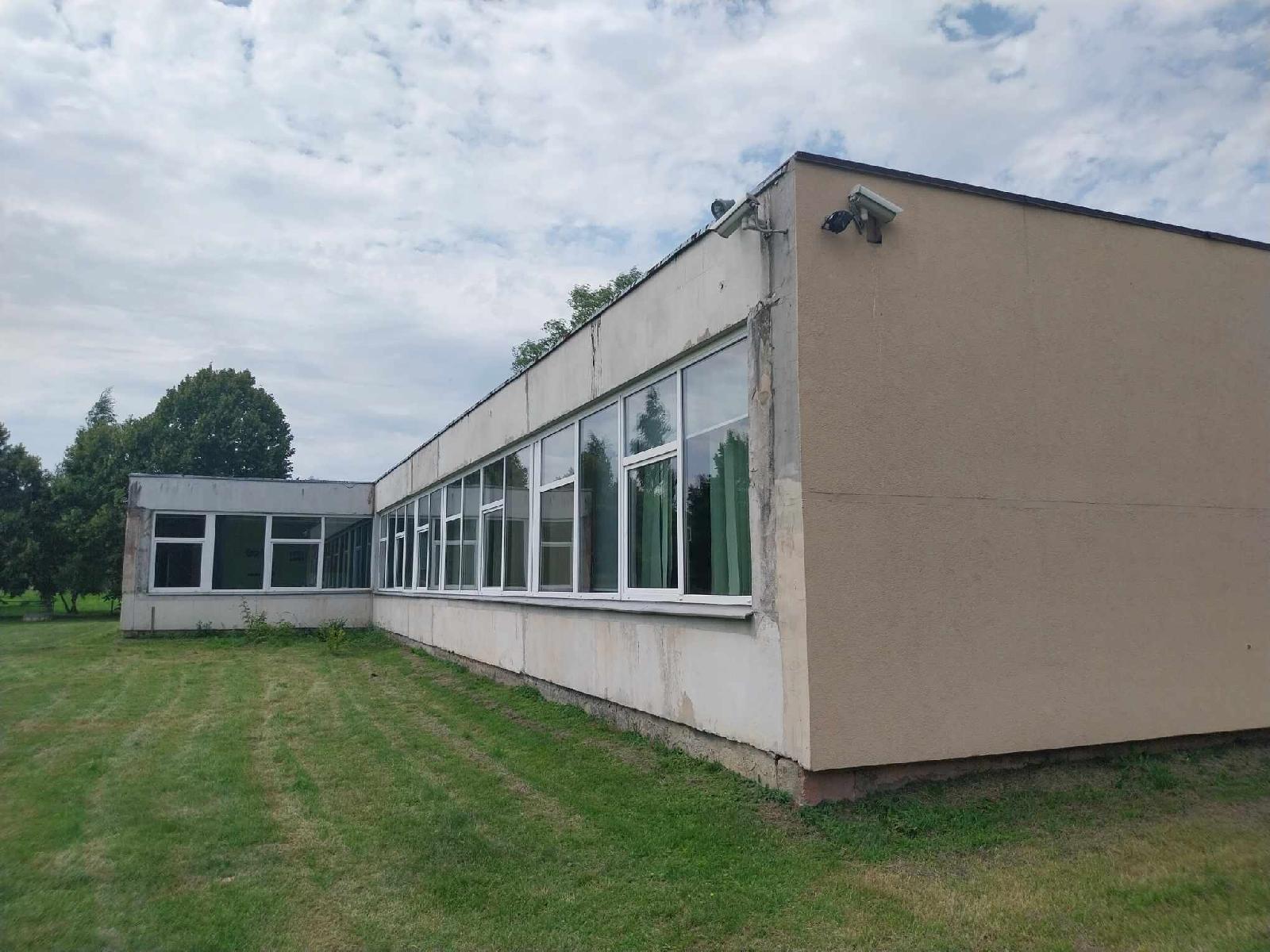 Mokykla — Vilkaviškio r. sav.