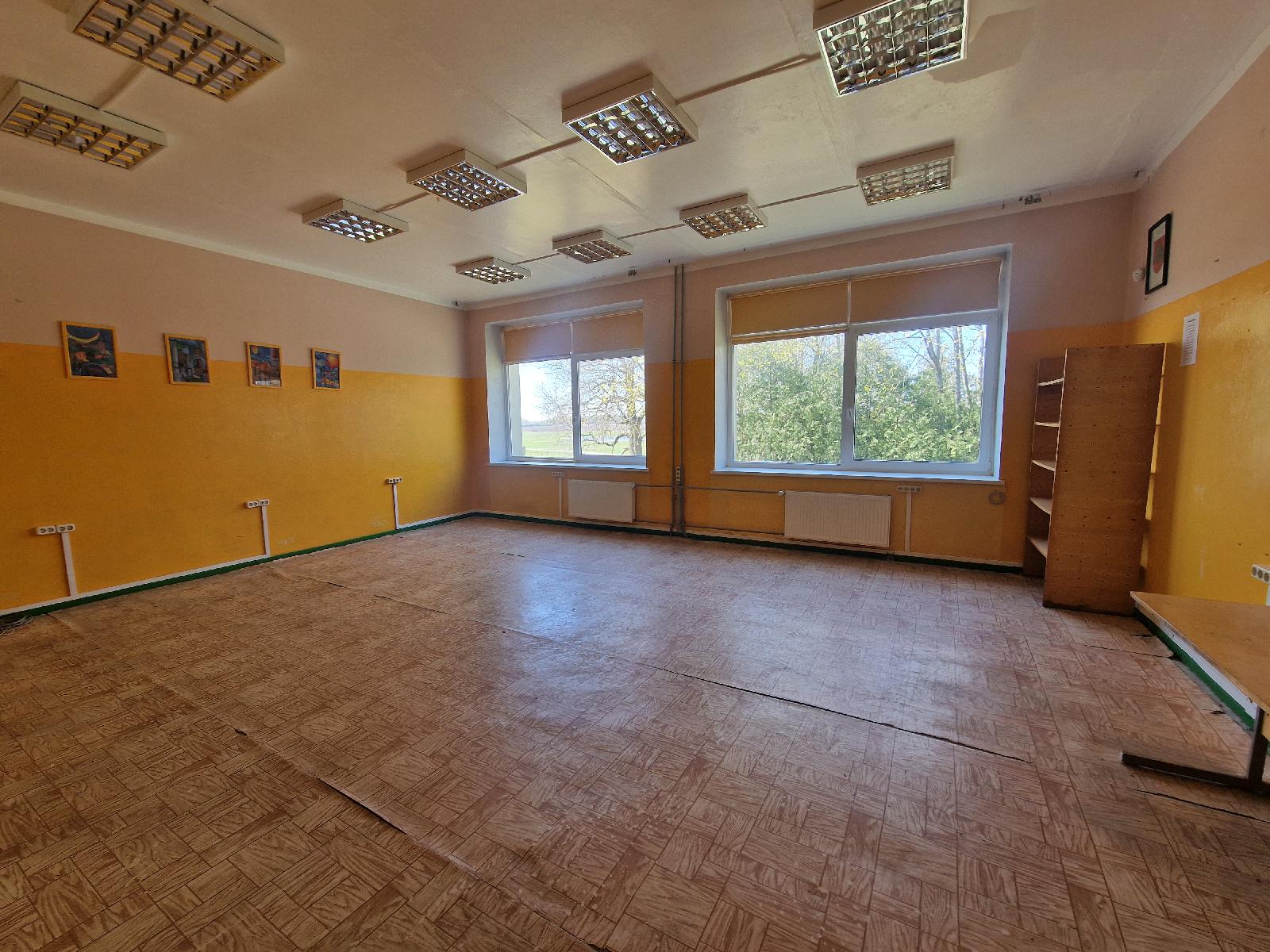 Mokykla — Lazdijų r. sav.